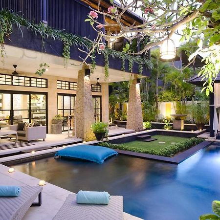 Amanputri Villa Seminyak  Exterior photo