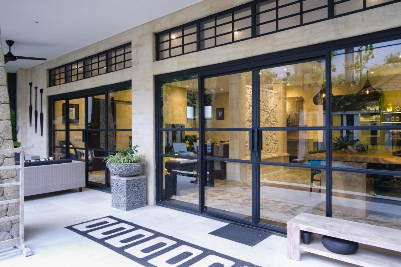 Amanputri Villa Seminyak  Exterior photo